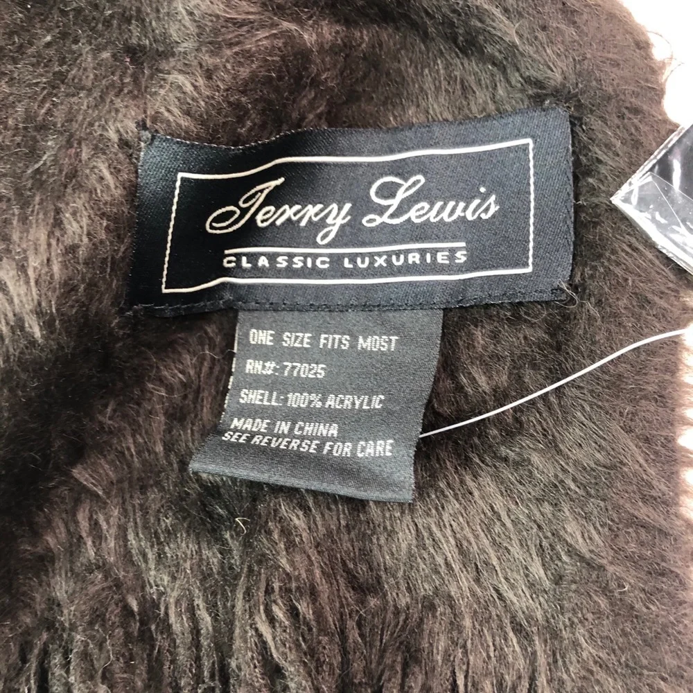 NWT Terry Lewis Classic Luxuries Brown Fleece